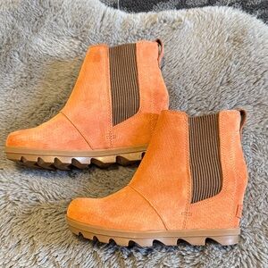 Sorel Women's  Orange Ankle Boots